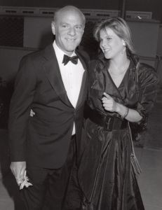 Barry Diller and Catherine Oxenberg 1987, NY.jpg